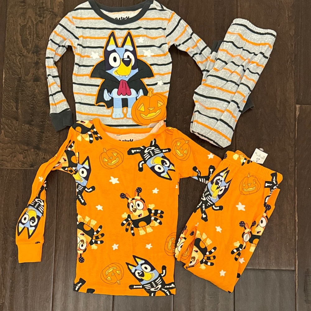 Bundle of NWT and Worn Once Bluey Kids Gender Neutral Halloween Pajama Set!